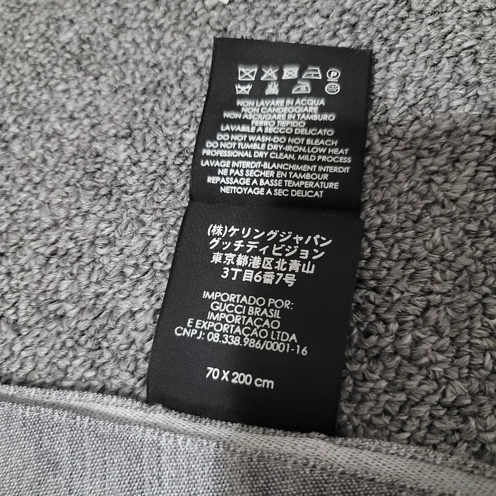 Gucci GG double sided scarf - Picture 8 of 8